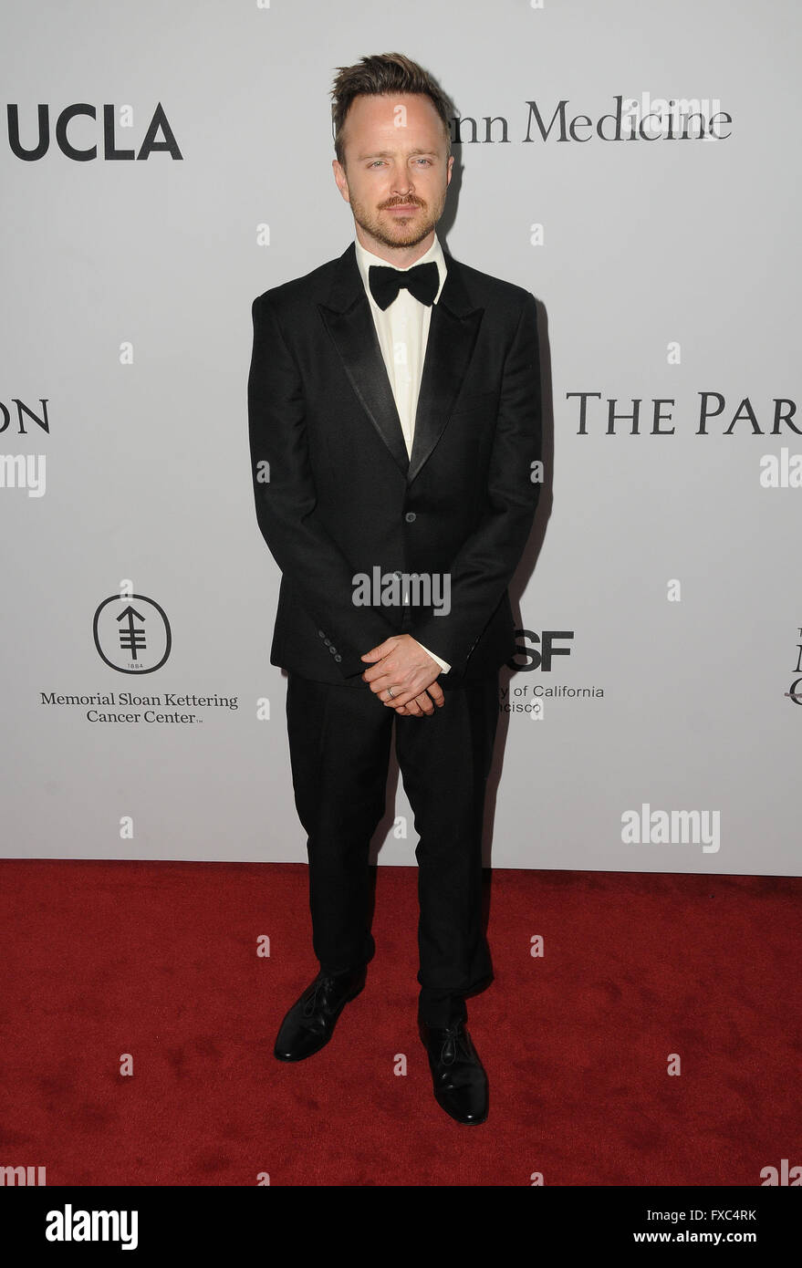 Beverly Hills, CA, USA. 13 avr, 2016. 13 avril 2016 - Los Angeles, Californie - Aaron Paul. Arrivés pour la Fondation Sean Parker Parker Lancement de l'Institut pour l'immunothérapie du cancer tient à une résidence privée. Crédit photo : Birdie Thompson/AdMedia Crédit : Birdie Thompson/AdMedia/ZUMA/Alamy Fil Live News Banque D'Images