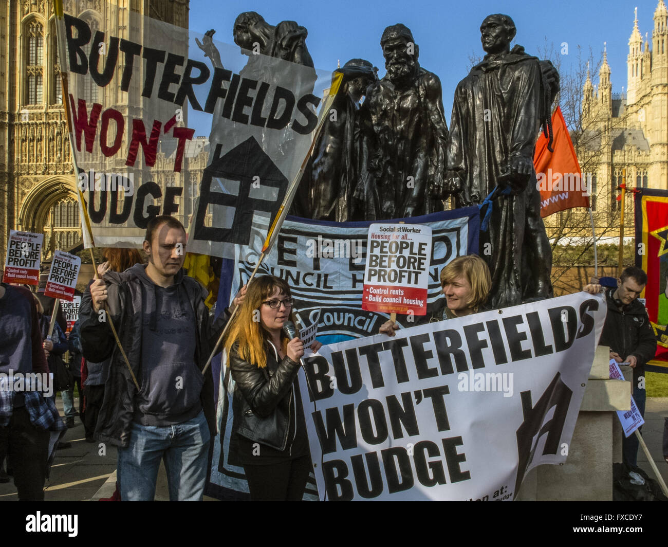 Les manifestants se sont réunis à Lincoln Inn Fields à mars pour les Chambres du Parlement et de la demande de meilleurs logements pour les Londoniens, de tuer le projet de loi de l'habitat et de la planification, et la fin de la crise du logement comprend : Butterfield estate où les résidents : Londres, Royaume-Uni Banque D'Images