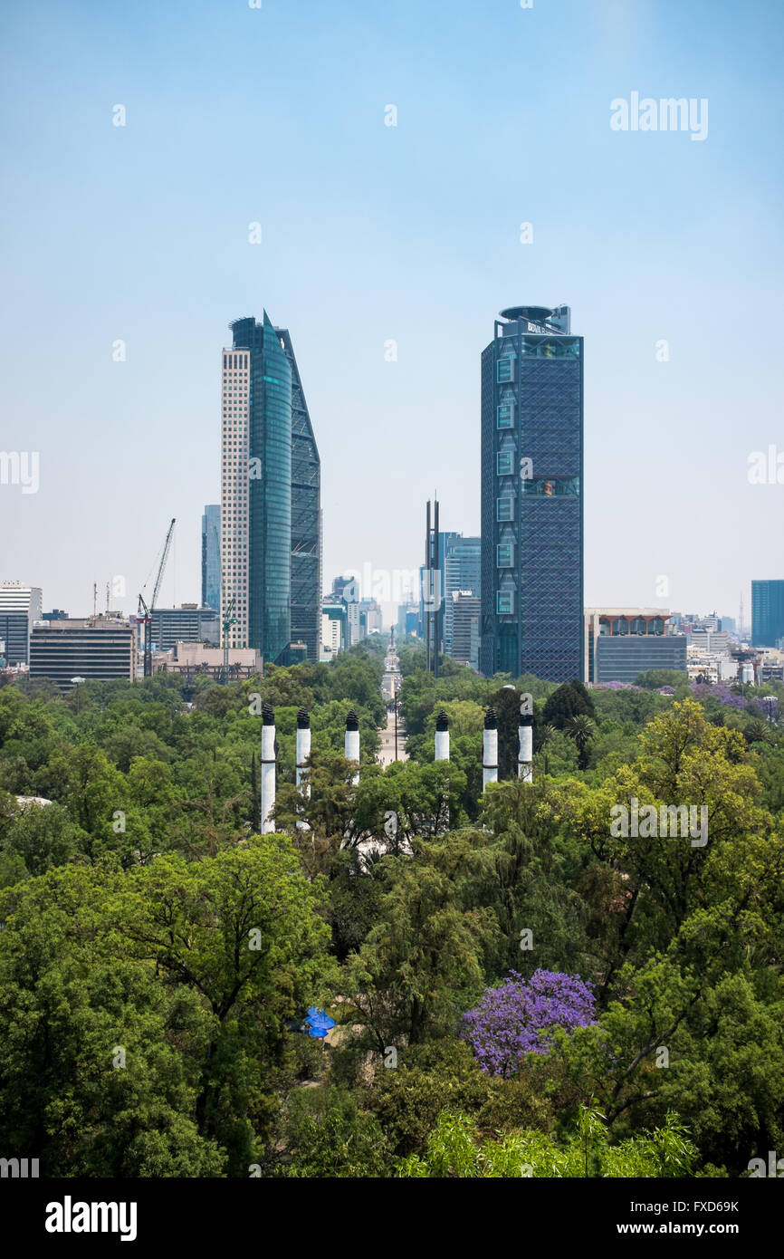 Vue sur la ville de Mexico du Castillo de Chapultepec Banque D'Images