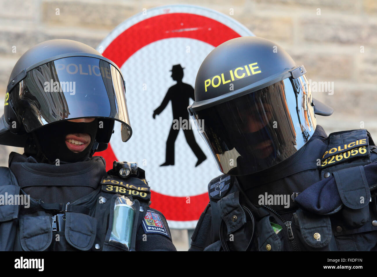 La police anti-émeute à Prague, République tchèque, suivi de protestation en faveur du Tibet qui a coïncidé avec la visite du président Xi Banque D'Images