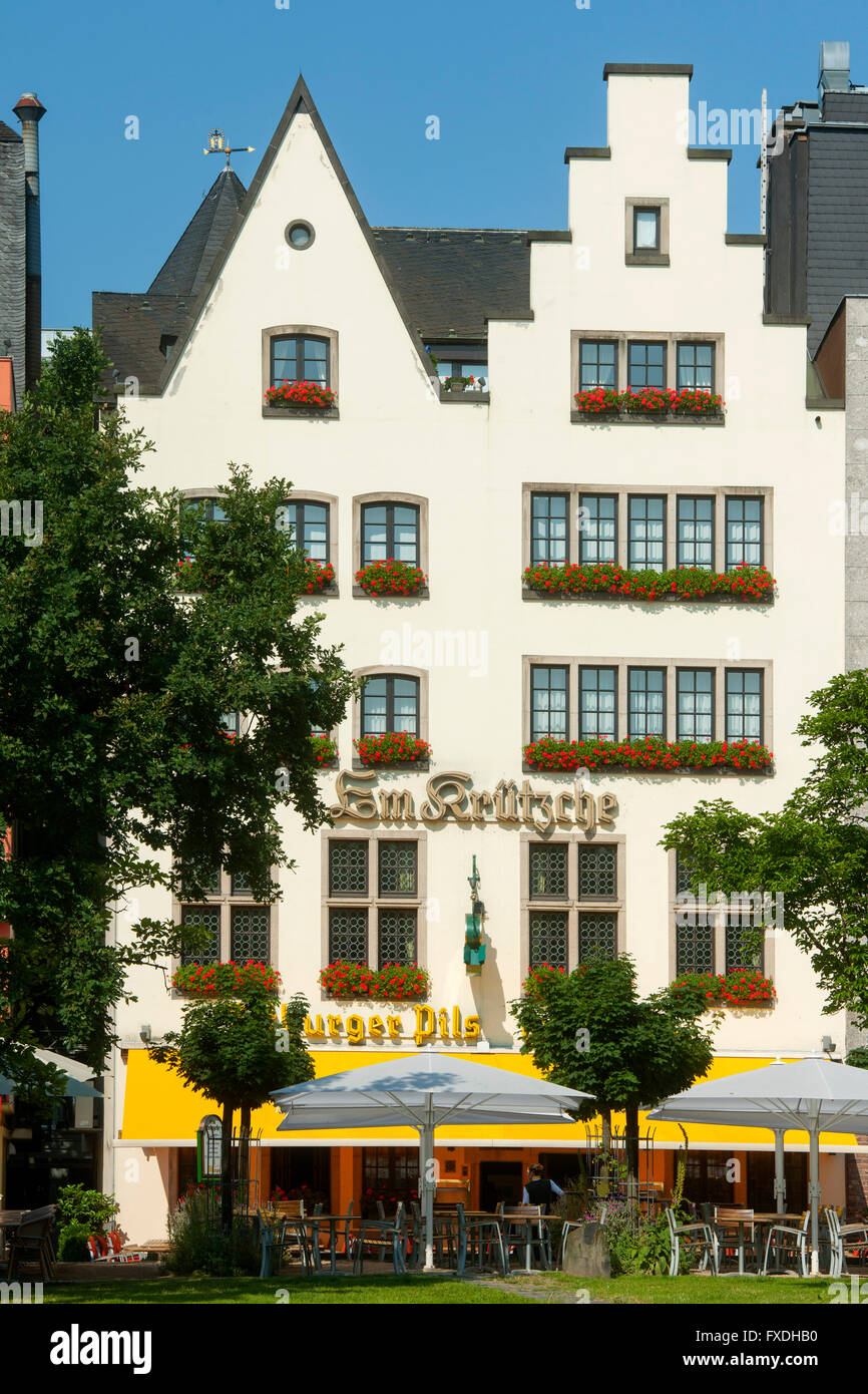 Köln, Altstadt, Rheinuferpromenade, Traditionslokal Em Krützche Banque D'Images