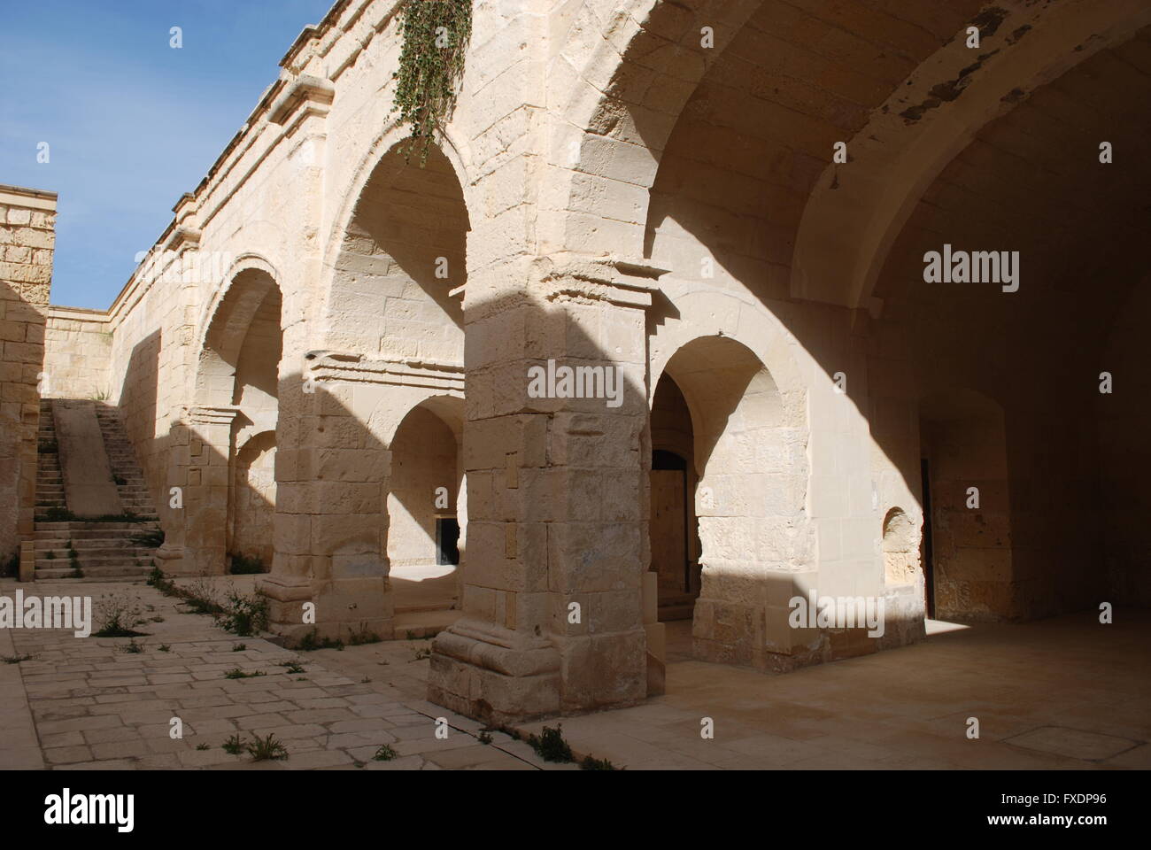 Une photo de l'intérieur du fort sur l'île Manoel, Malte, qui a coûté 30 millions d'euros pour restaurer, mais reste fermé au public. Banque D'Images