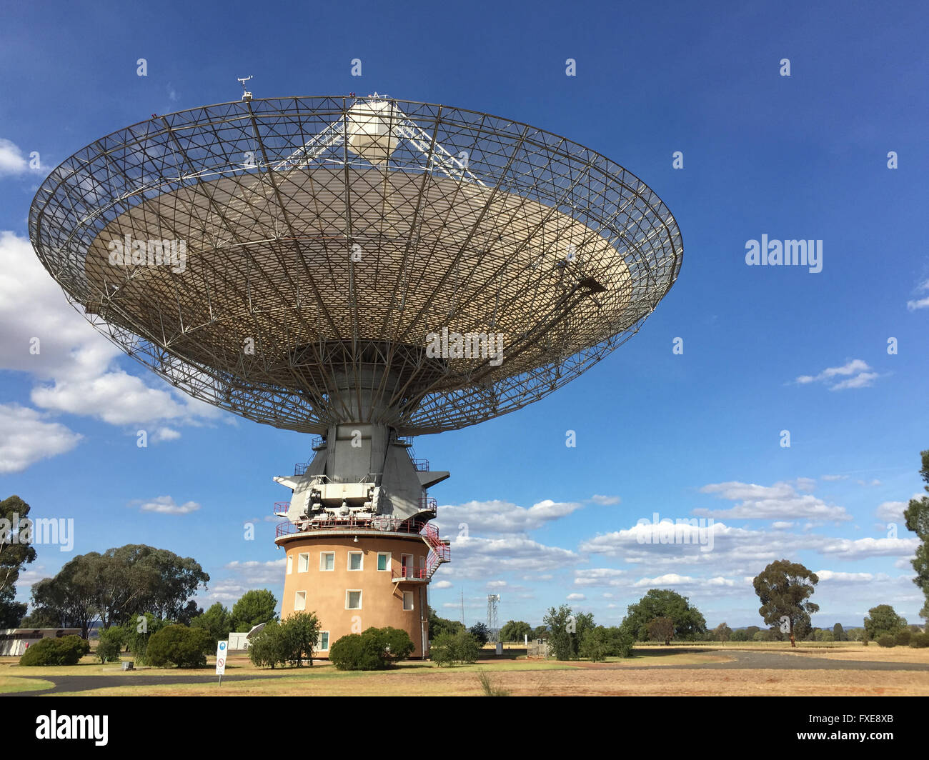 Le radiotélescope de Parkes en Australie, communément appelé 'le plat'. Banque D'Images