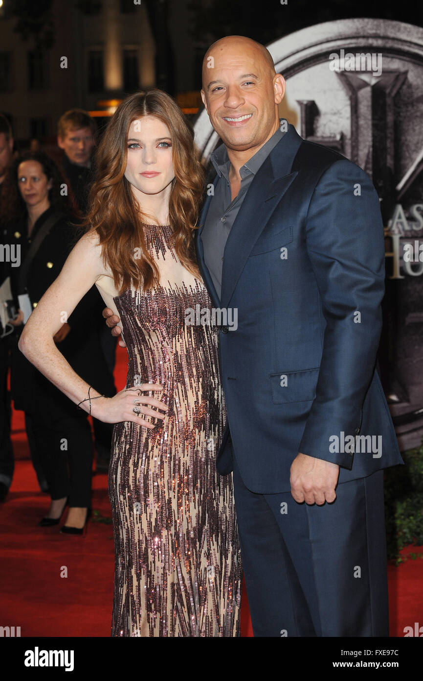 Rose Leslie et Vin Diesel assister à la première mondiale de l'UK Last Witch Hunter à l'Empire Leicester Square à Londres. © Paul Treadway Banque D'Images