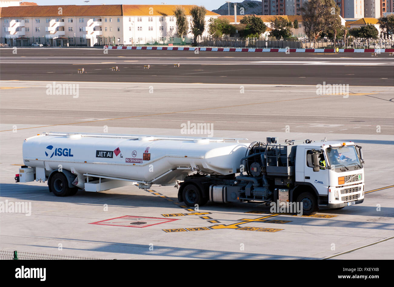 Camion-citerne de carburant aviation Gibraltar Banque D'Images