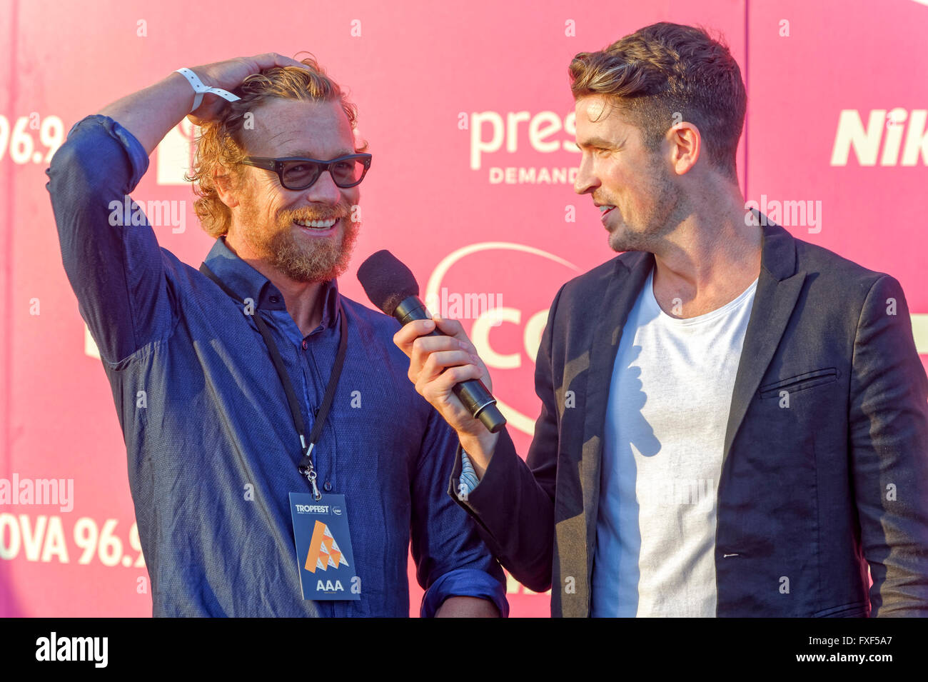 Star mentaliste Simon Baker parle aux médias sur le tapis rouge pour Tropfest, le plus grand festival du court métrage à Sydney's Centennial Parklands Sydney, Australie. 14 Février, 2016. © Hugh Peterswald/Alamy Live News Banque D'Images