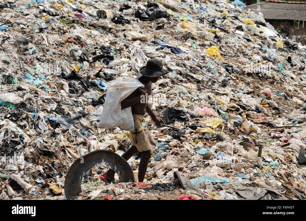 Sri Lanka Colombo, la montagne de déchets à Bloemendhal Road, rag picker / Muellberg Bloemendhal bei der Road, Muellsammler Banque D'Images