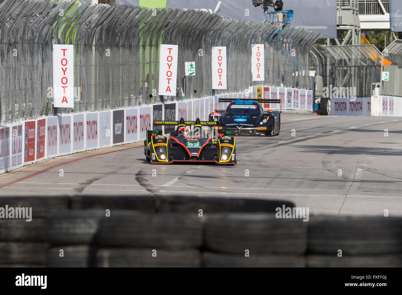 Long Beach, CA, USA. Apr 15, 2016. Long Beach, CA - Apr 15, 2016 : Le PR1 Mathiasen Motorsport ORECA FLM09 Chevrolet races à travers les virages au Toyota Grand Prix de Long Beach à rues de Long Beach de Long Beach, CA. Credit : csm/Alamy Live News Banque D'Images