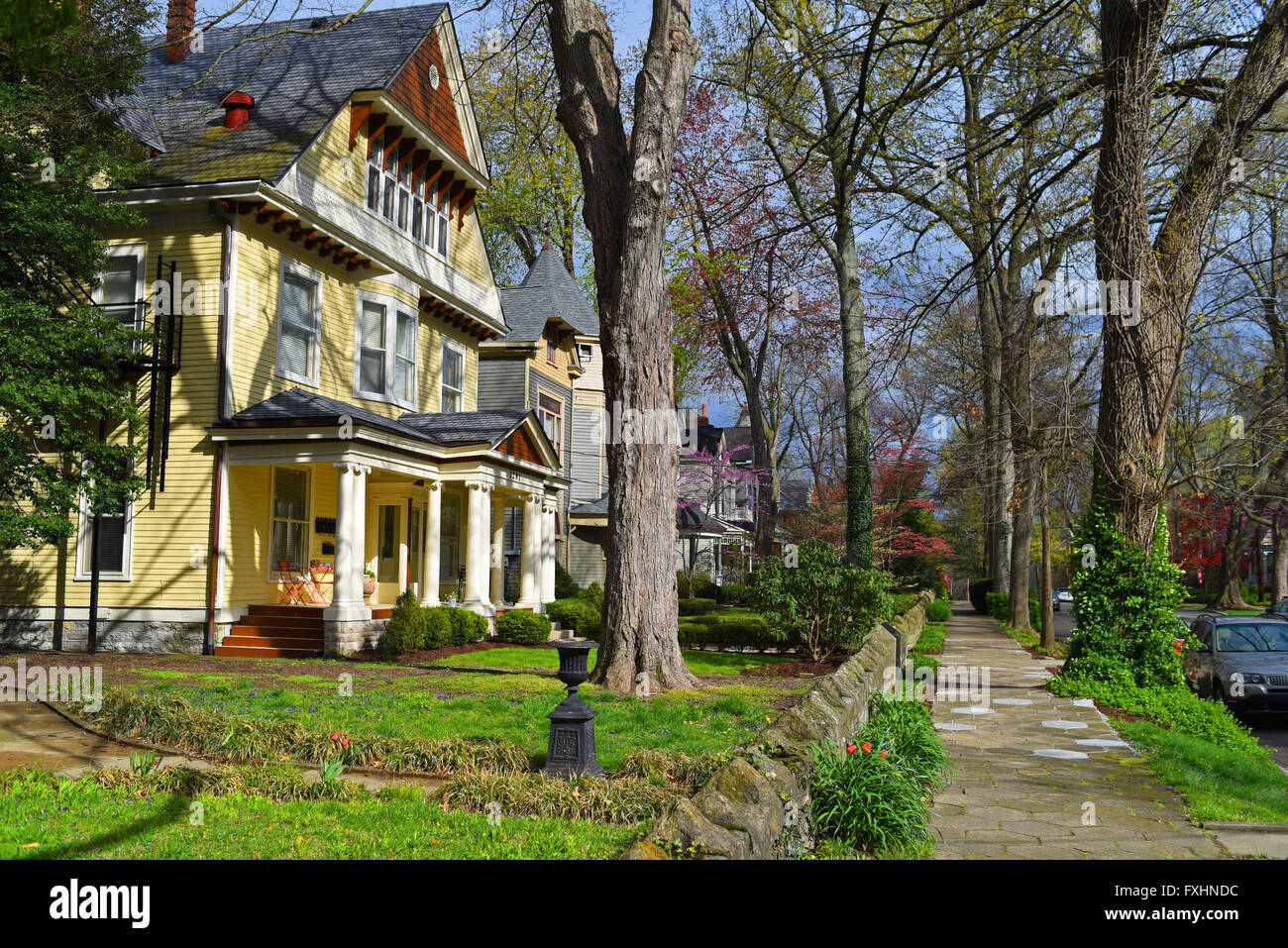 USA KENTUCKY KY Louisville le quartier de Highland historique avec des maisons construites dans les années 1900 Banque D'Images