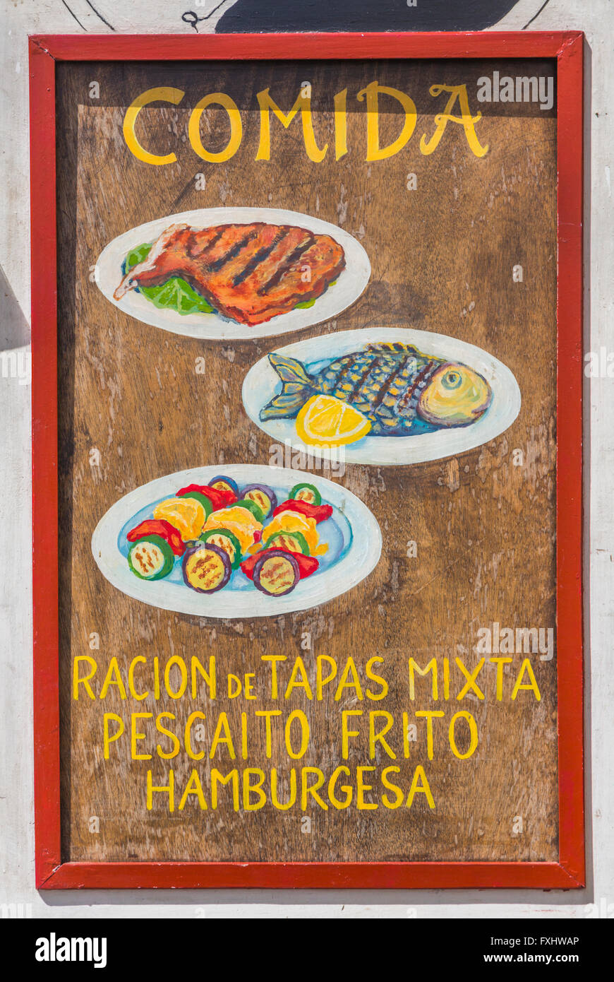 Tarifa, Costa de la Luz, Province de Cadiz, Andalousie, Espagne du sud. Inscription en langue espagnole à l'extérieur du restaurant. Banque D'Images