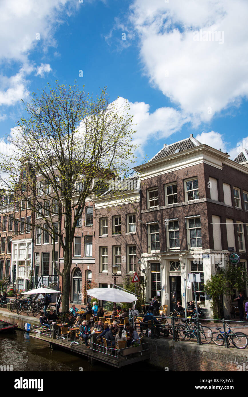 Façades de bâtiments historiques le long des canaux à Amsterdam Pays-Bas Banque D'Images Façades de bâtiments historiques le long des canaux à Amsterdam Pays-Bas Banque D'Images