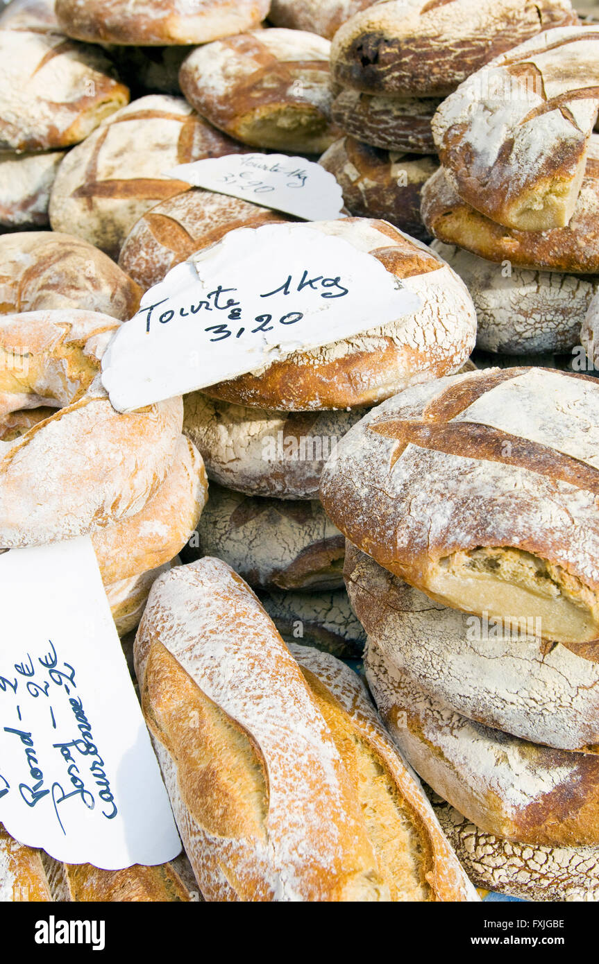 Produits de la ferme au marché de fermiers à Sarlat-la-Canéda dans le sud-ouest de la France Banque D'Images