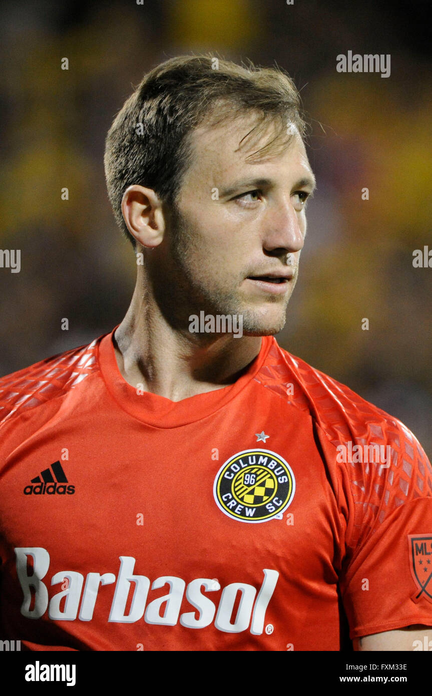 Columbus Crew SC gardien Steve Clark (1) dans la deuxième partie du match entre New York City FC et Columbus Crew Stadium, MAPFRE à SC à Columbus OH. Le 16 avril 2016. Columbus Crew SC 3 - New York City FC 2.Crédit photo : Dorn Byg/CSM Banque D'Images