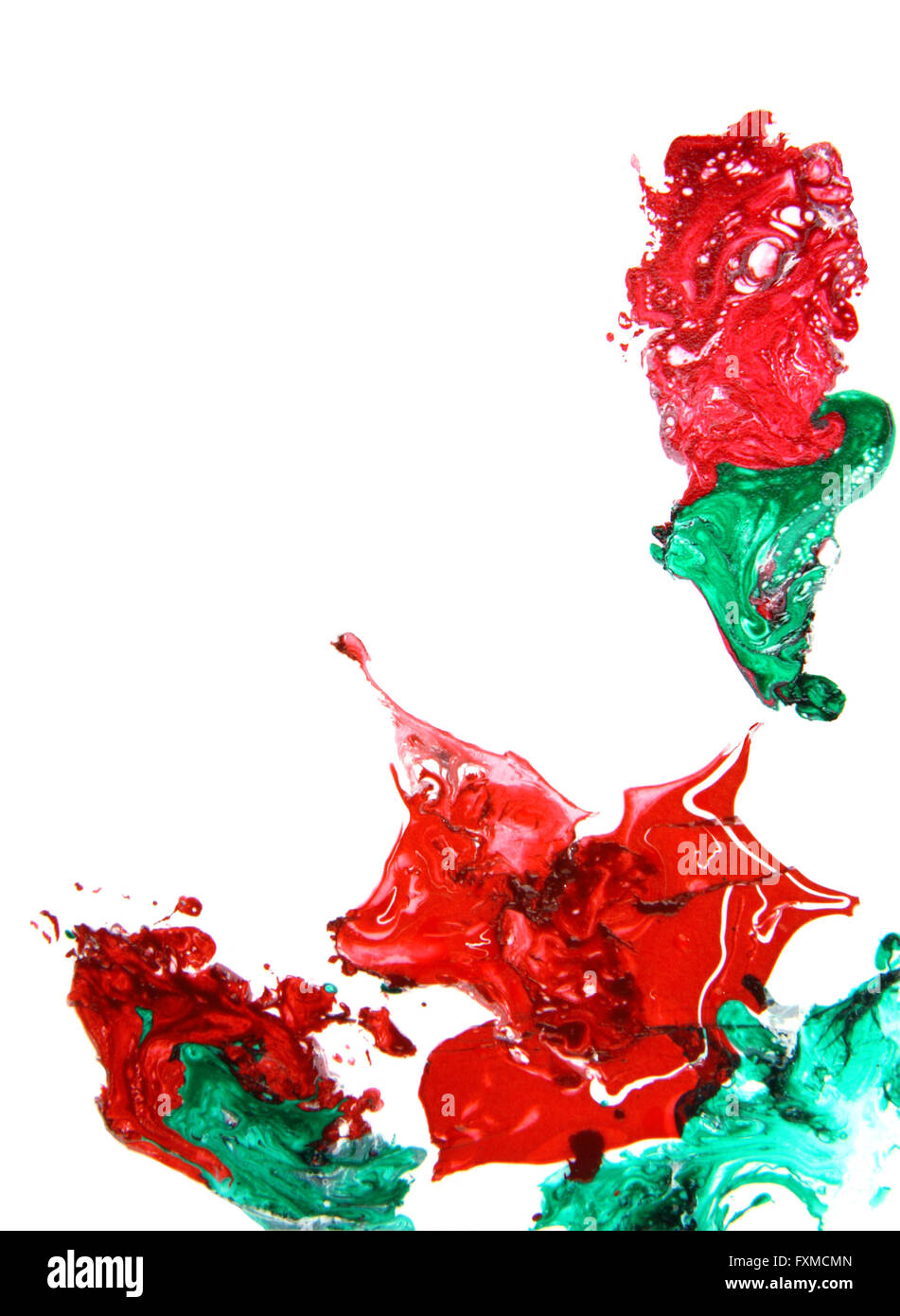 Contexte : la peinture à la main de roses rouges avec des feuilles vertes' motifs abstraits. Grande pour l'art, de texture grunge design et vintage paper Banque D'Images