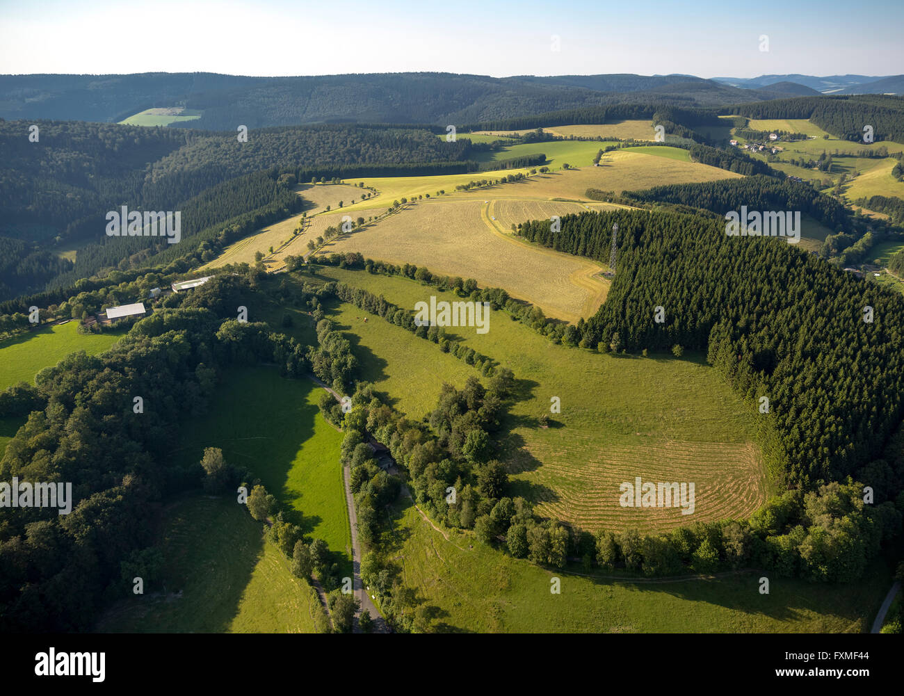 Vue aérienne, au-dessus de Nordenau, Schmallenberg, région de Hochsauerland, Rhénanie du Nord-Westphalie, Allemagne, Europe, vue aérienne, Banque D'Images