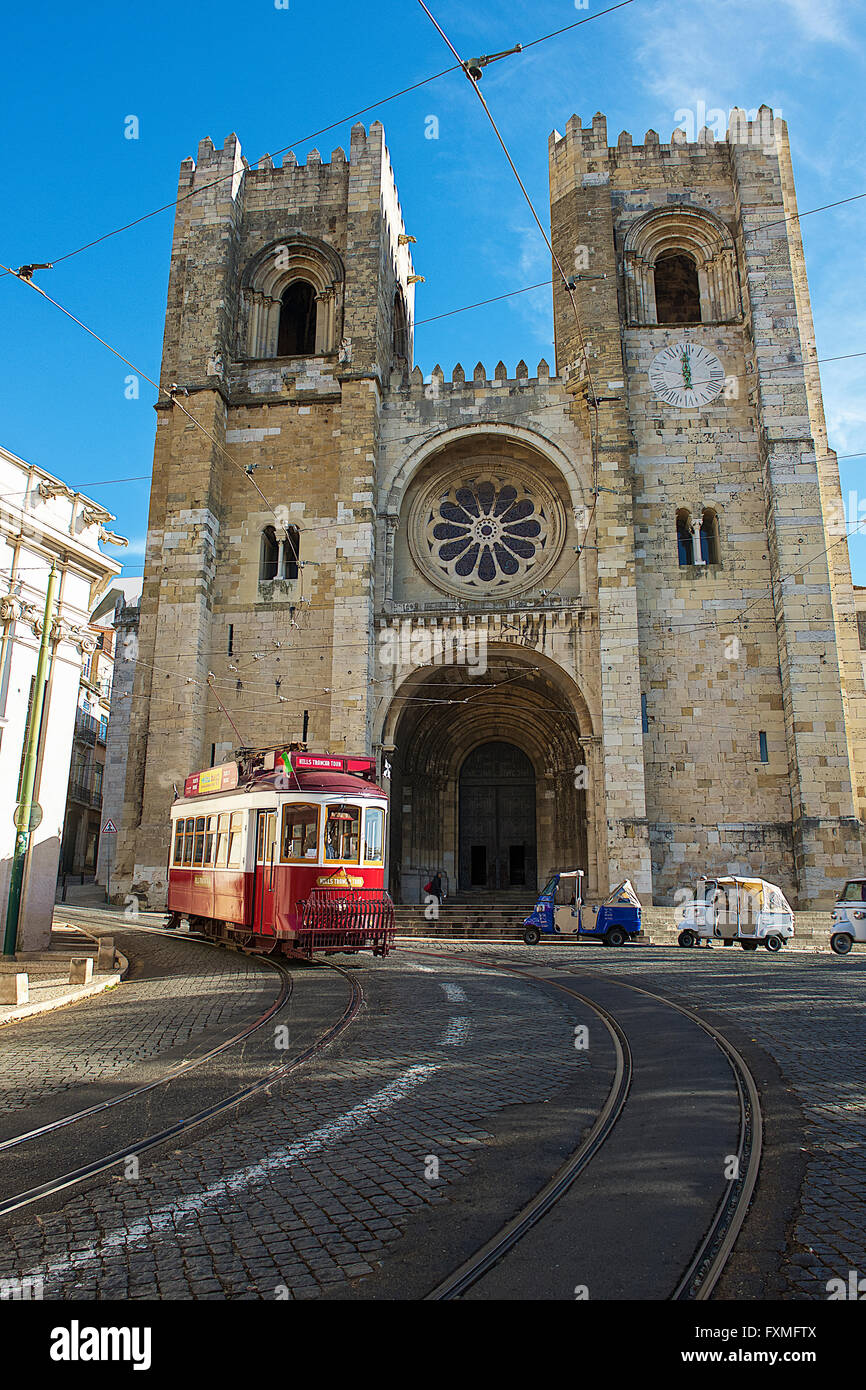 La Cathédrale Patriarcale de Sainte Marie Majeure, Lisbonne, Portugal Banque D'Images