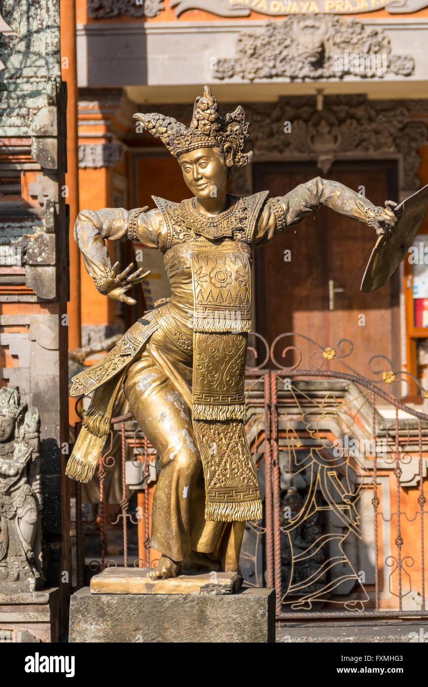 Statue de danse traditionnelle balinaise, Ubud, Bali, Indonésie Banque D'Images