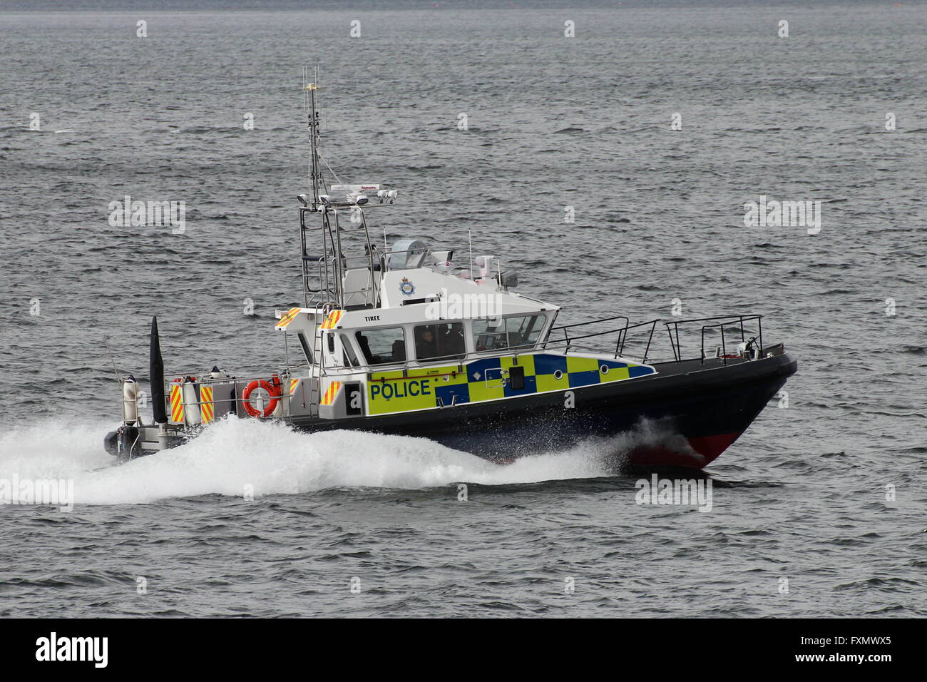 Tiree, un lancement en classe insulaire du ministère de la police de la défense (unité maritime de Clyde), pendant l'exercice joint Warrior 16-1. Banque D'Images