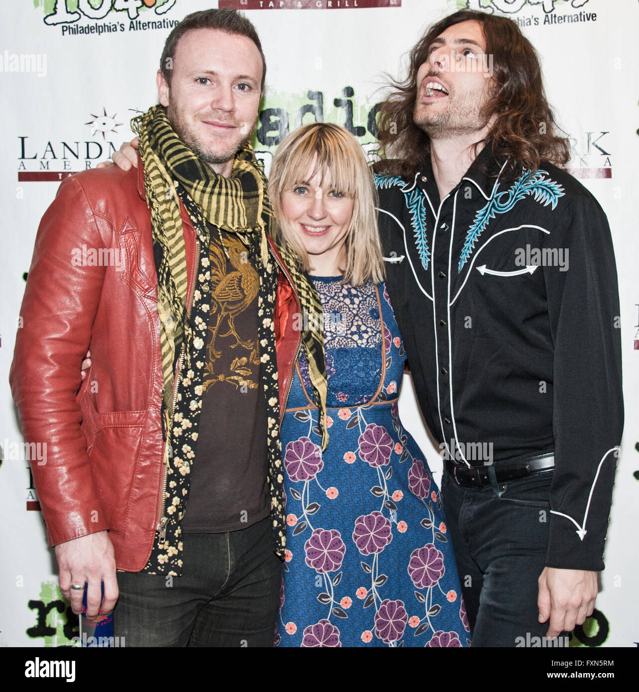 Bala Cynwyd, Pennsylvania, USA. 15 avril, 2016. Groupe de rock gallois The Joy Formidable Radio visite 1045 Banque D'Images