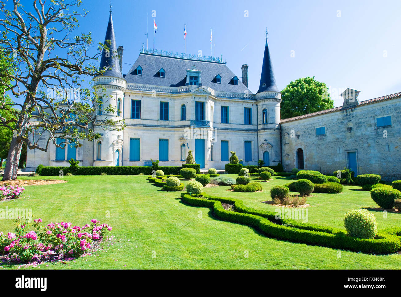 Château Palmer sur une journée ensoleillée. Il est considéré comme un des meilleurs producteurs de vin de Margaux, Bordeaux Banque D'Images