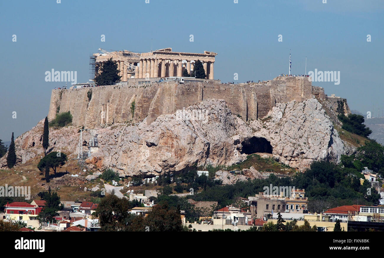 Une vue sur le Parthénon sur l'Acropole Athenic Panathénaïque vu depuis le stade olympique d'Athènes, Grèce. Banque D'Images