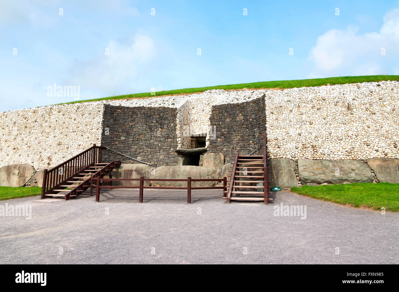 Détail de l'Newgrange dans la vallée de la Boyne est un vieux passage de l'année 5000 tombe. Meath, Ireland Co. Banque D'Images