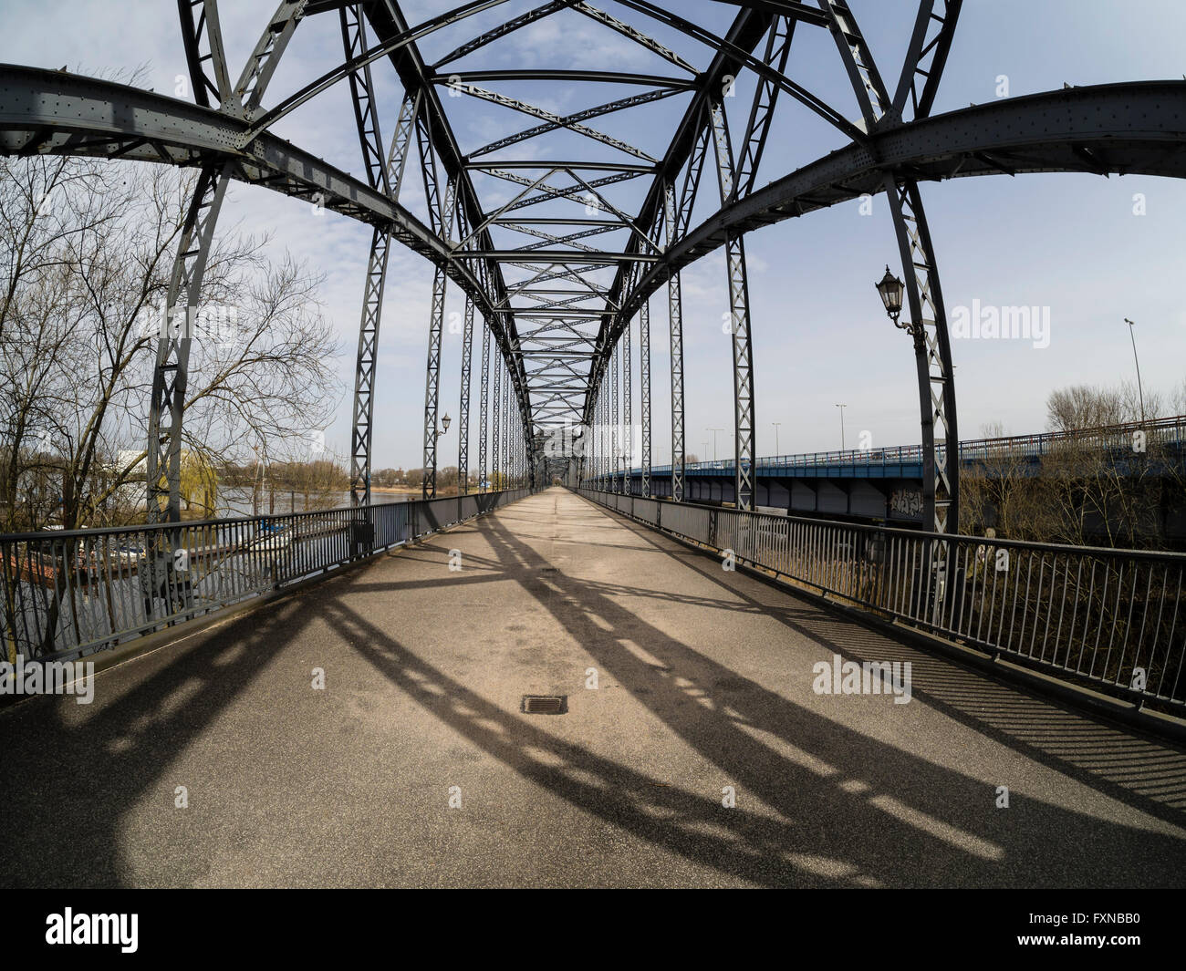 Vieux pont Harburger, traversant l'Elbe, Hambourg, Allemagne Banque D'Images