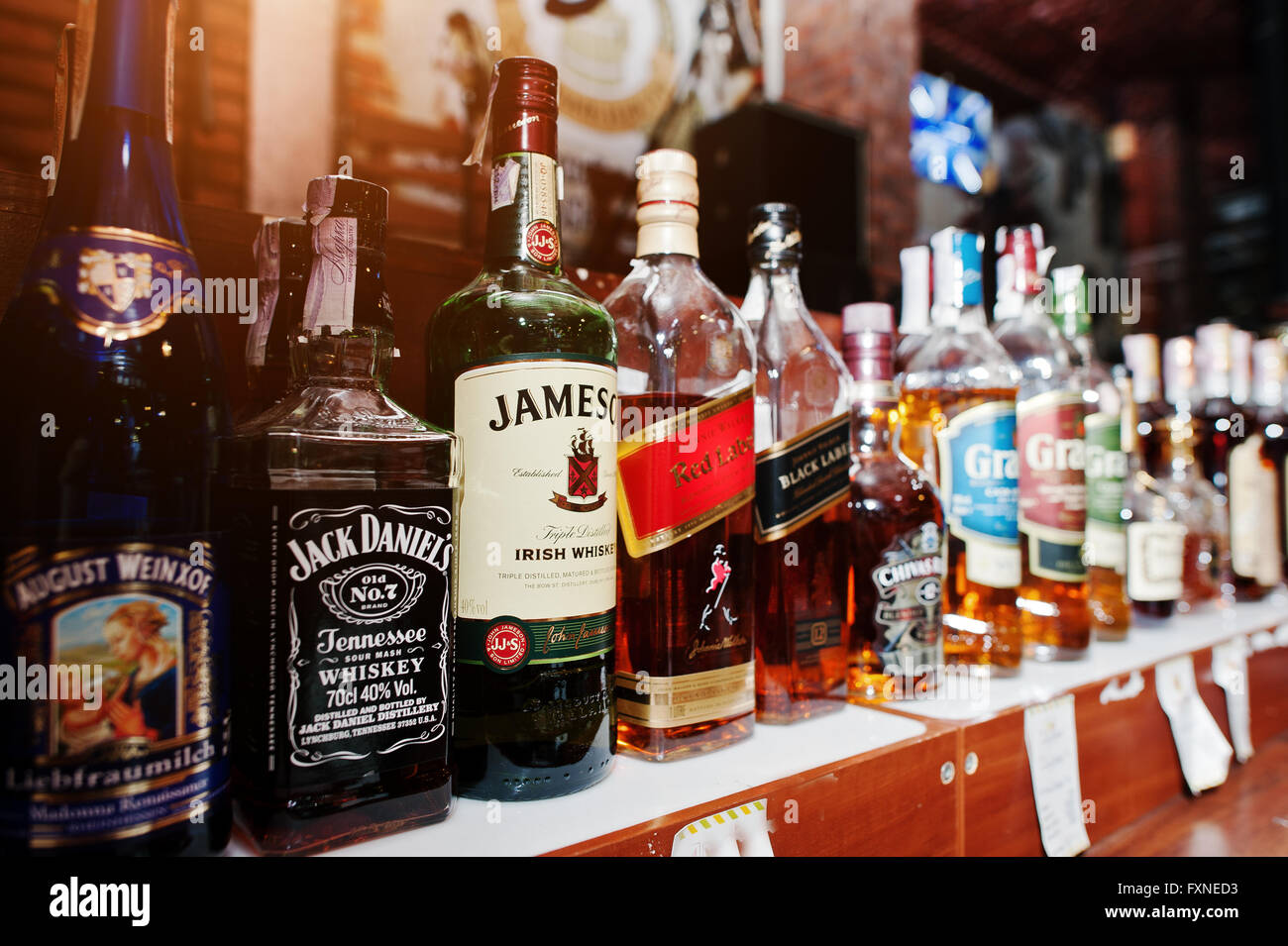 Kiev, UKRAINE - le 25 mars 2016 : Plusieurs bouteilles de boissons ...