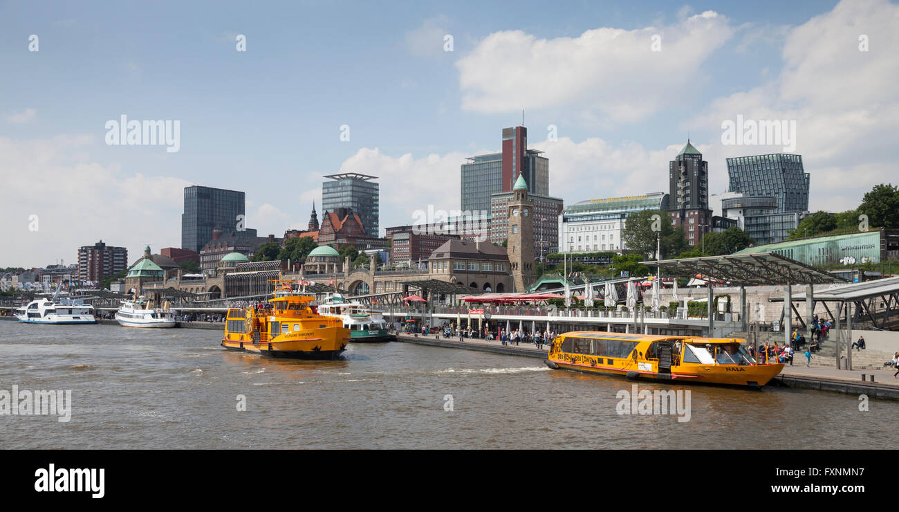 Piers St Pauli, Hambourg, Hambourg, Allemagne Banque D'Images