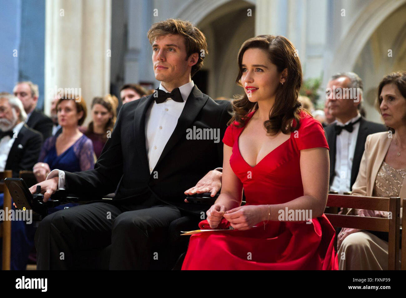 Moi avant de vous est un film romantique américain réalisé par Thea Sharrock et adapté par Jojo Moyes de son roman de 2012 du même nom. Cette photo est pour un usage éditorial uniquement et est l'auteur de la société film et/ou le photographe attribué par le film ou la société de production et ne peut être reproduite que par des publications dans le cadre de la promotion du film ci-dessus. Un crédit obligatoire pour l'entreprise de film est nécessaire. Le photographe devrait également être portés lorsqu'il est connu. Banque D'Images