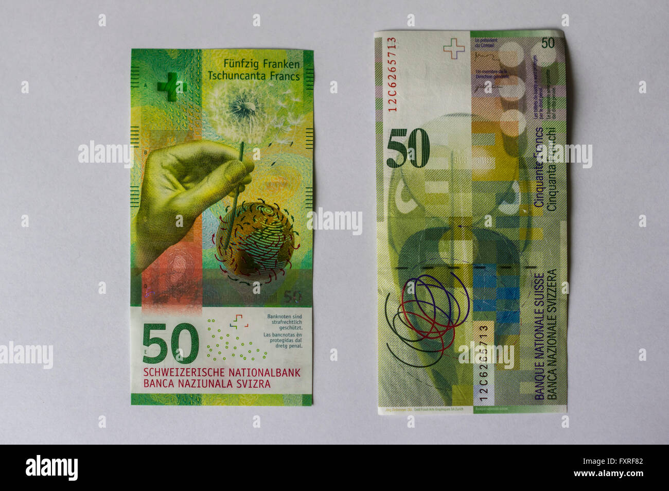 50 Francs suisses billets du 2016 (à gauche) et 1995 (à droite) de l'émission. Banque D'Images