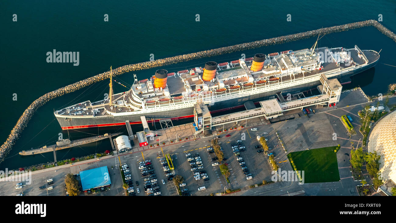 Vue aérienne, RMS Queen Mary, un paquebot, l'Hôtel Queen Mary dans le port de Long Beach, Long Beach, Los Angeles County, Californie, USA Banque D'Images