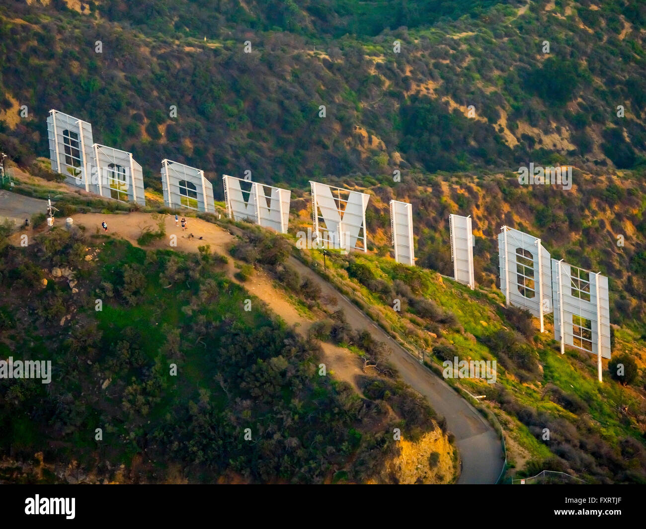 Vue aérienne, panneau Hollywood, Hollywood Sign sur le mont Lee route de derrière, à Hollywood Hills, Los Angeles, Los Angeles County, Banque D'Images