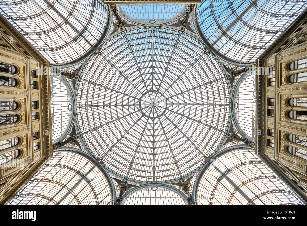 Le toit en verre de la Galleria Umberto Napoli Italie Banque D'Images