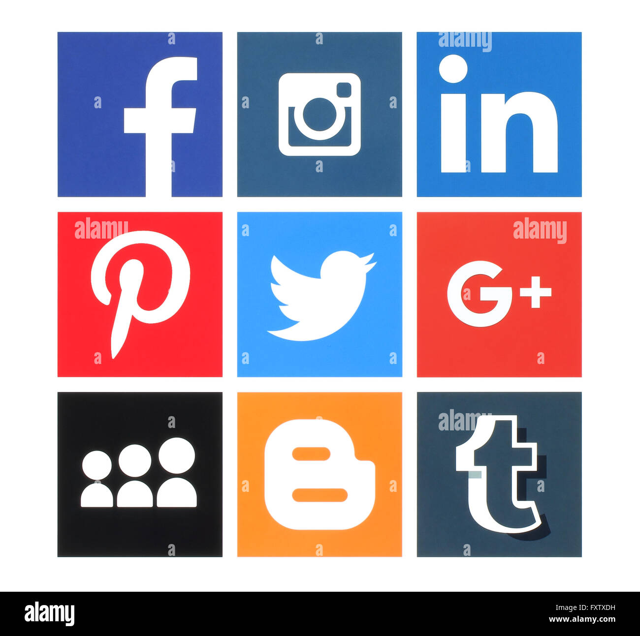 Kiev, Ukraine - 8 mars, 2016 : Collection de médias sociaux populaires logos imprimés sur du papier:Facebook, Twitter, Google Plus Banque D'Images