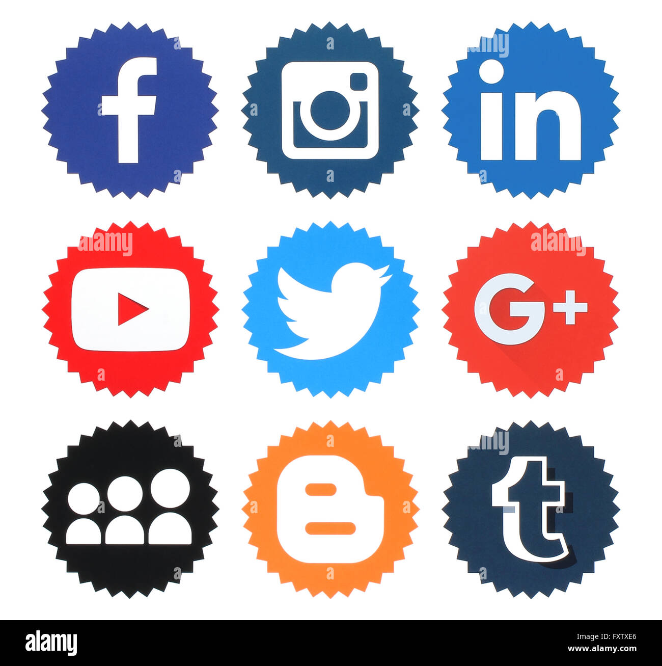 Kiev, Ukraine - 09 avril, 2016 : Collection de médias sociaux populaires logos imprimés sur du papier:Facebook, Twitter, Google Plus Banque D'Images