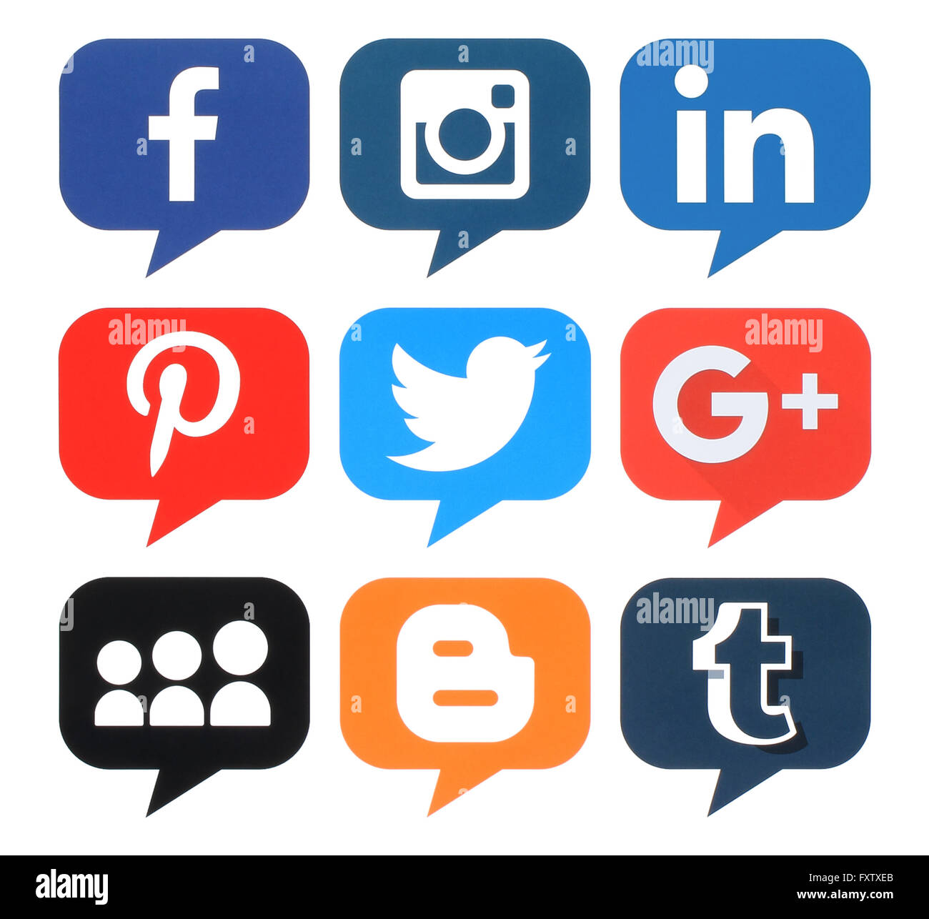 Kiev, Ukraine - 09 avril, 2016 : Collection de médias sociaux populaires forme bulle logos imprimés sur du papier:Facebook, Twitter, Google Banque D'Images