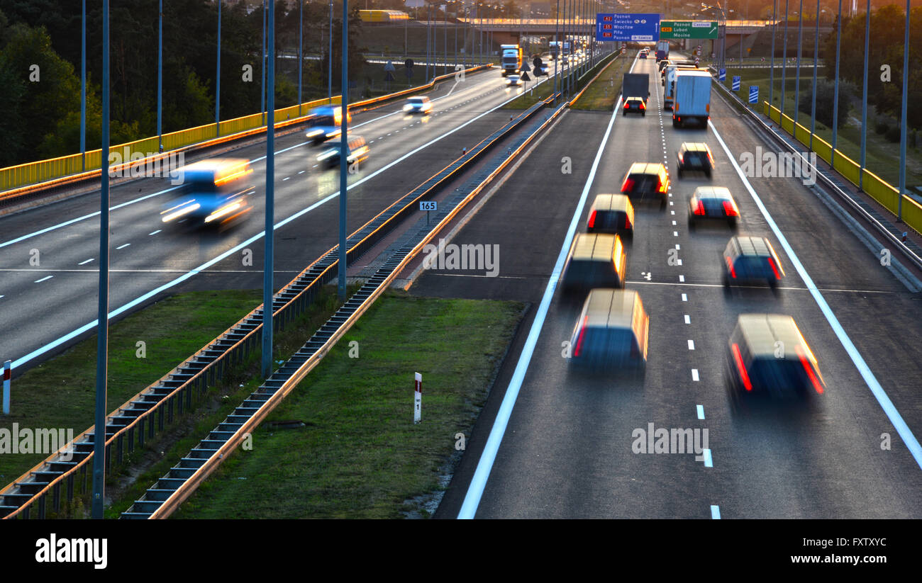 Quatre voies à l'accès à l'autoroute en Pologne. Banque D'Images