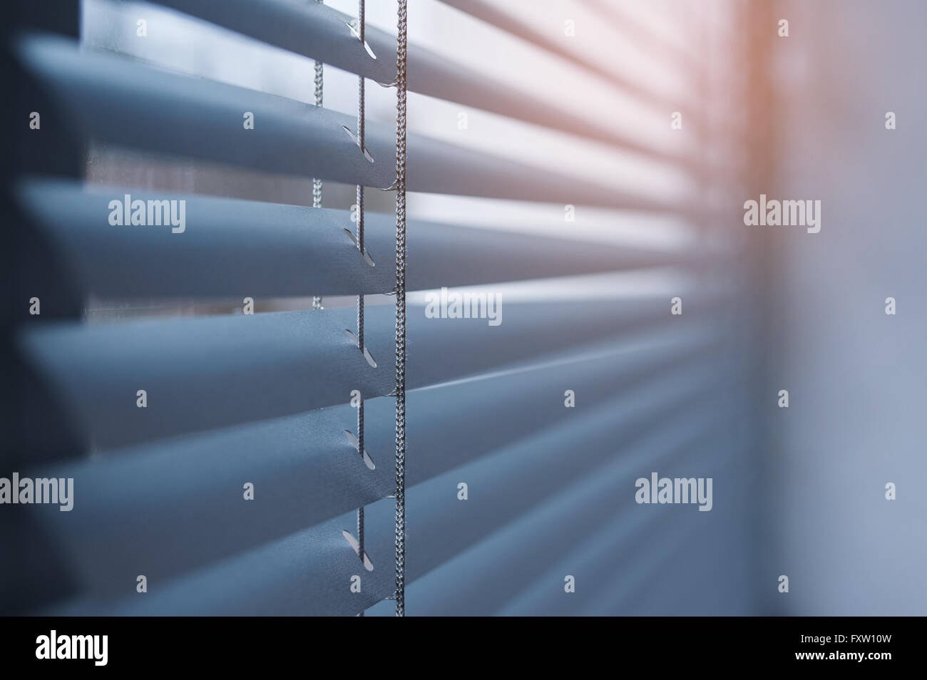 Close-up Stores en plastique moderne dans la chambre Banque D'Images