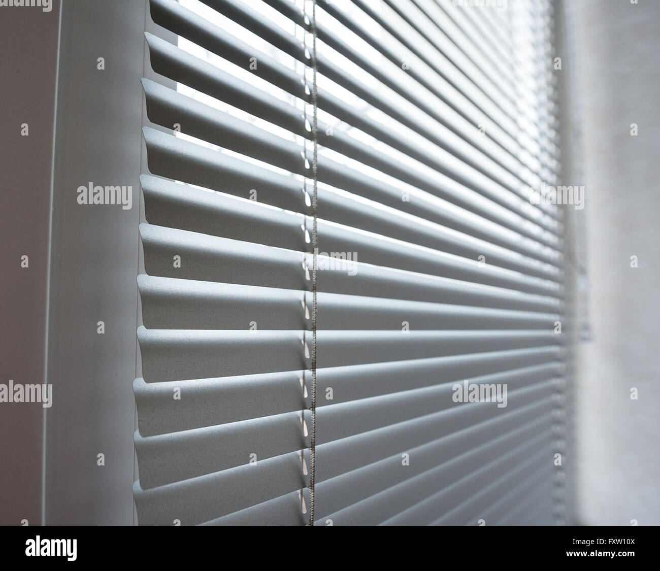 Close-up Stores en plastique moderne dans la chambre Banque D'Images