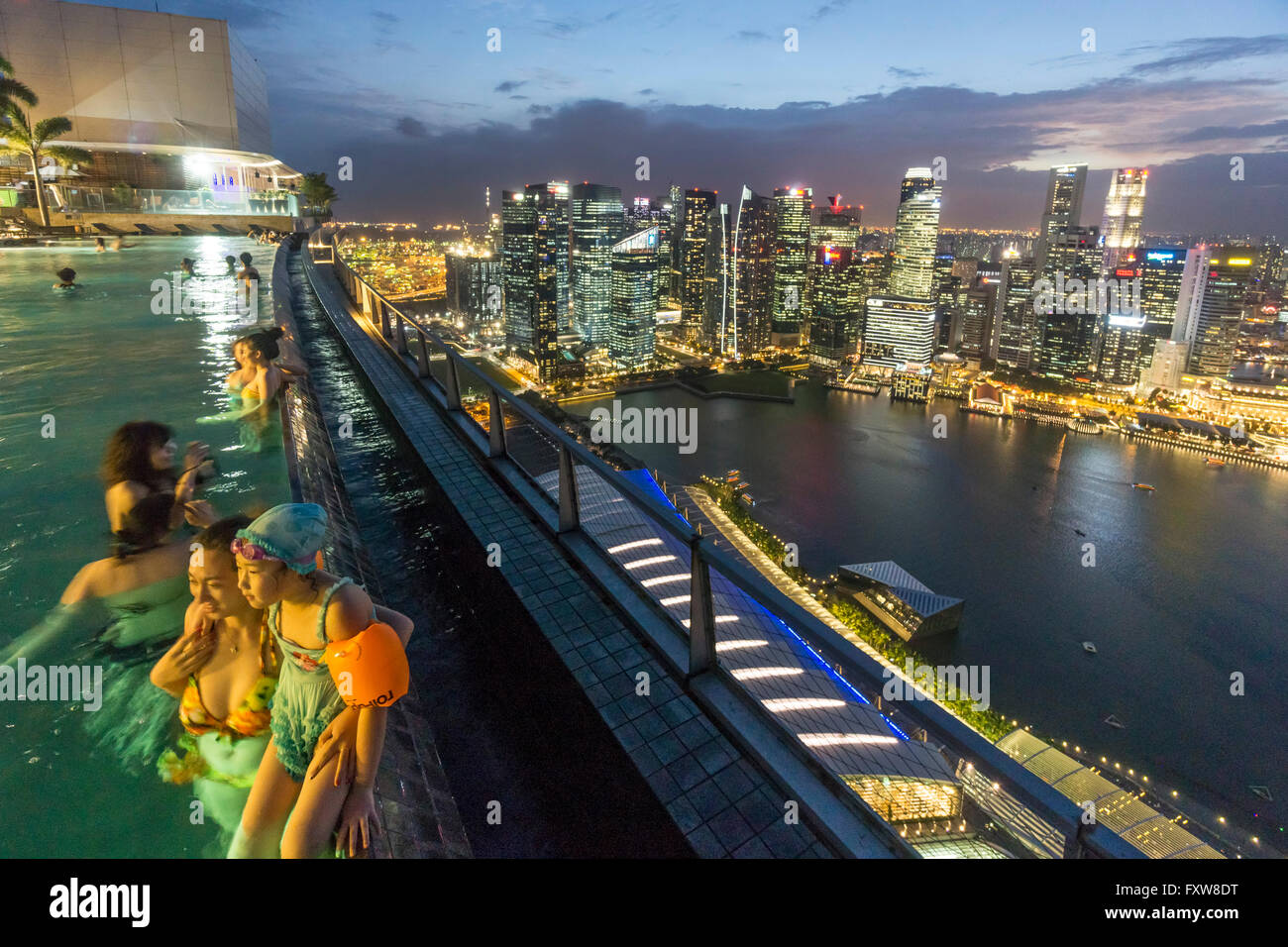 Marina Bay Sands , piscine à débordement, terrasse de toit, Skyline, Marina Bay, Singapour, Singapour, Asie Southest44 travelstock Banque D'Images