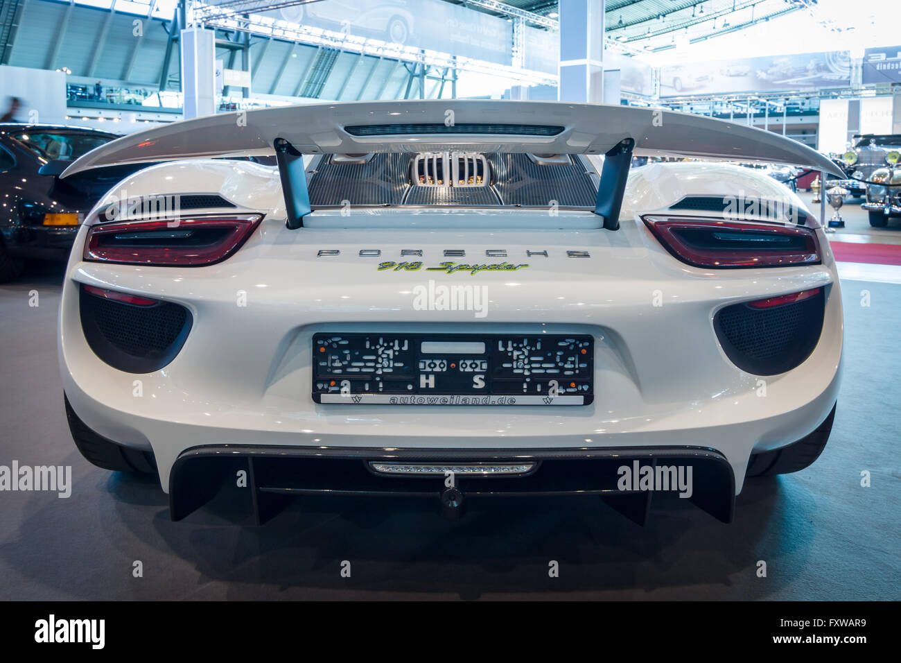 La mi-moteur plug-in hybride de voiture de sport Porsche 918 Spyder, 2015. Banque D'Images