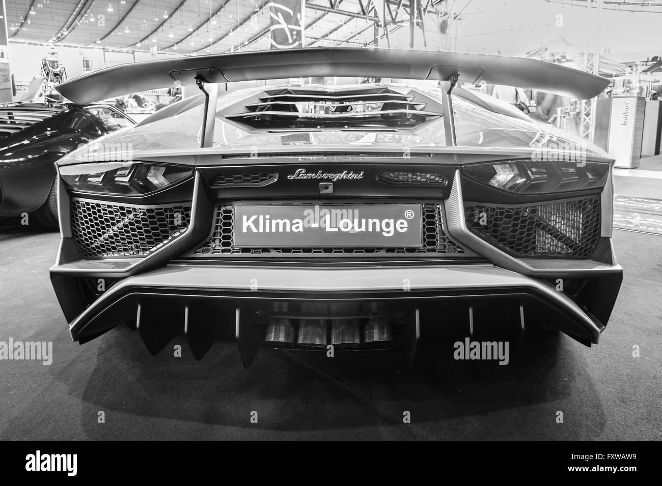 La mi-moteur de voiture de sport Lamborghini Murciélago LP 750-4 SuperVeloce, 2016. Banque D'Images