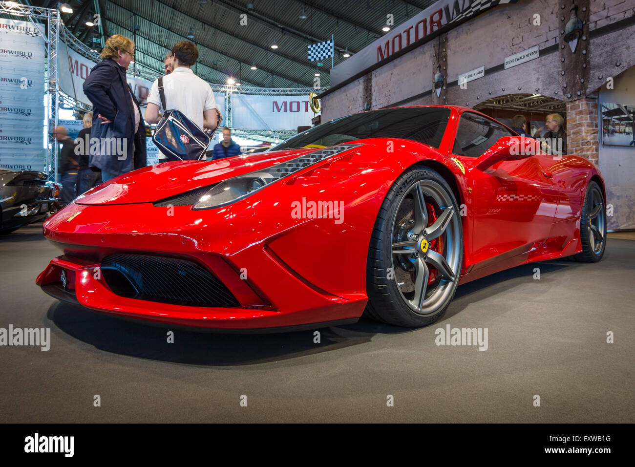 Voiture de sport Ferrari 458 Italia, 2014 Banque D'Images