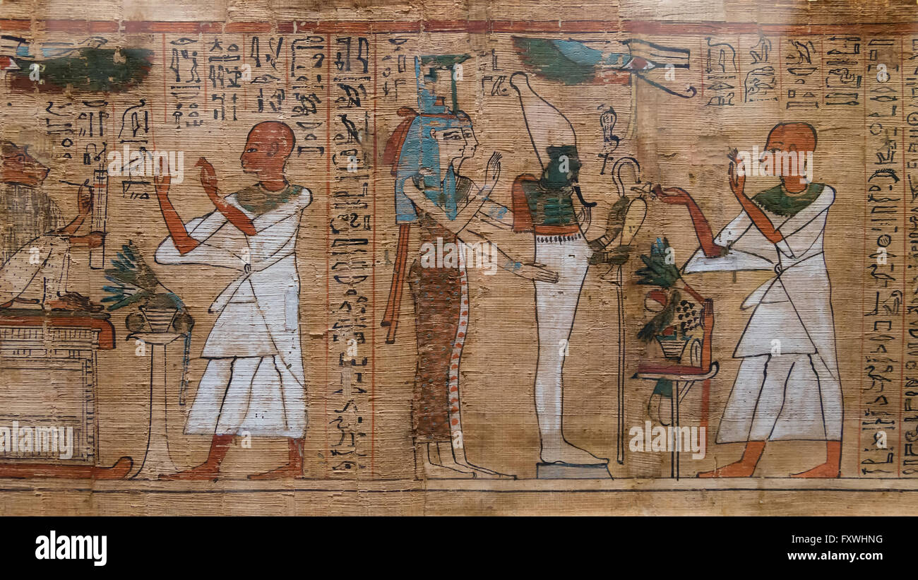 Hiéroglyphes antiques sur papyrus égyptien Banque D'Images