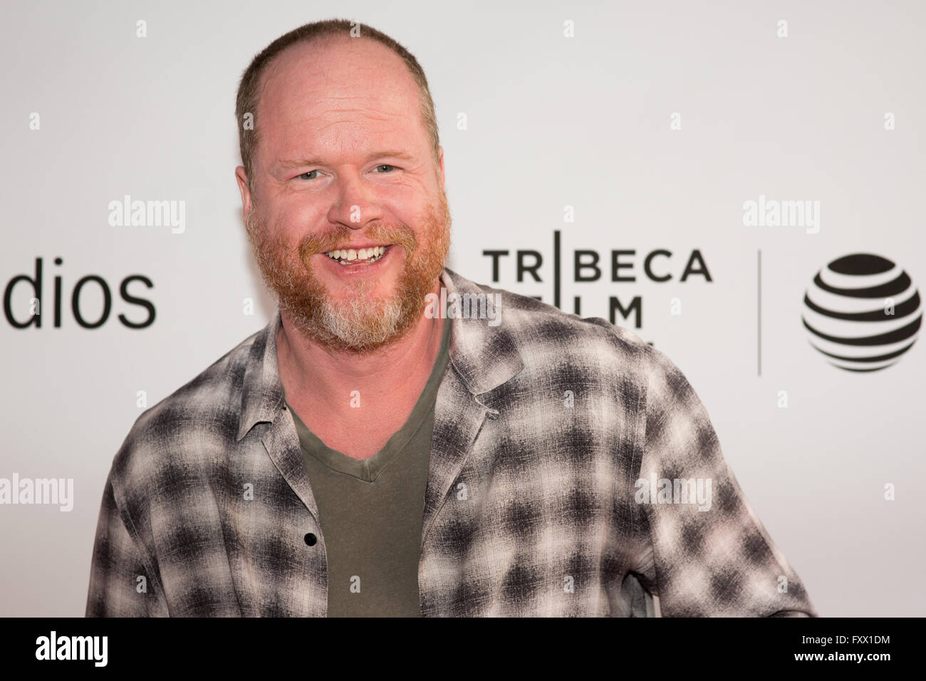 New York, NY, USA. 18 avr, 2016. Joss Whedon au Tribeca Film Festival 2016 Credit : Mickael Chavet/Alamy Live News Banque D'Images