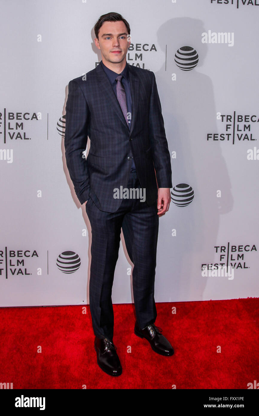Manhattan, New York, USA. 18 avril, 2016. L'acteur Nicholas Hoult assiste à 'égaux' Premiere - 2016 Tribeca Film Festival at John Zuccotti Theatre au BMCC Tribeca Performing Arts Centre le 18 avril 2016 à New York. Crédit : Miro Vrlik Photography/Alamy Live News Banque D'Images