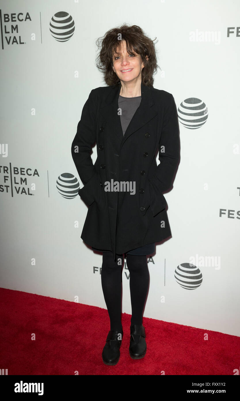 New York, USA. 18 avril, 2016. Amy Heckerling directeur assiste à la première du film Elvis & Nixon au cours de Tribeca Film Festival au CCMB Crédit : lev radin/Alamy Live News Banque D'Images