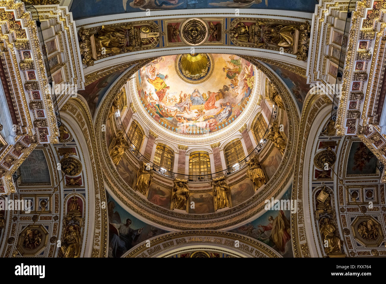 SAINT-PÉTERSBOURG, RUSSIE - 16 mai 2015 : - l'intérieur de la cathédrale Saint-Isaac, le 16 mai 2015, à Saint-Pétersbourg, Fédération de Russie Banque D'Images