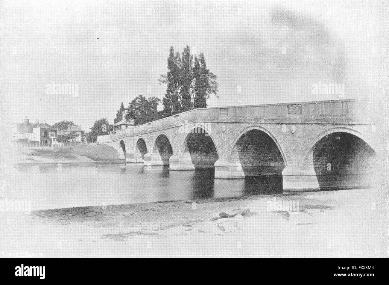 Chertsey Surrey : bridge, antique print 1897 Banque D'Images